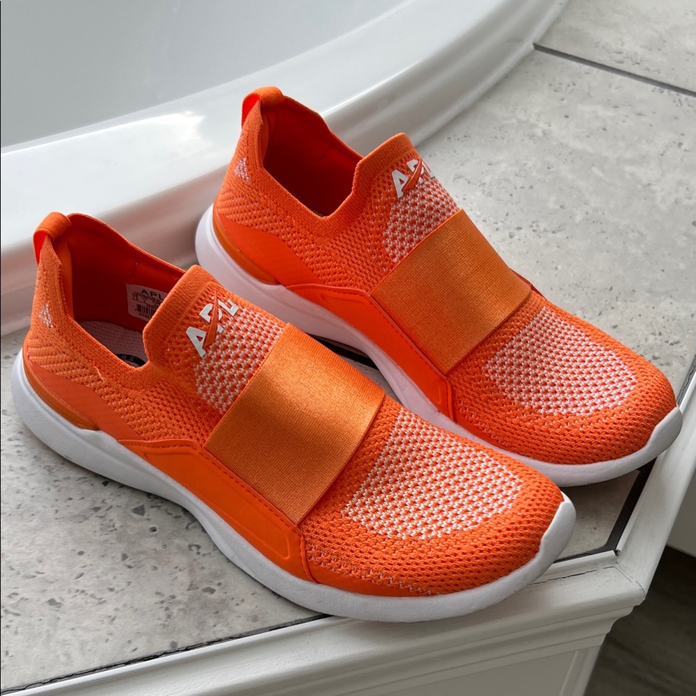 APL TechLoom Bliss Sneakers - Picture 2 of 7
